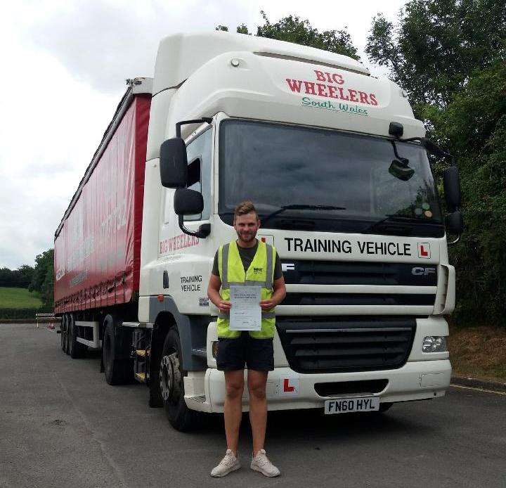 LGV C+E (HGV Class 1) Training Package (20 hours) for a Professional Artic Truck Driver